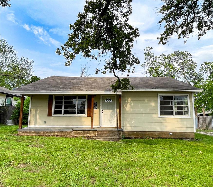 407 Bremond Street Franklin, TX 77856 - Photo 1 of 20