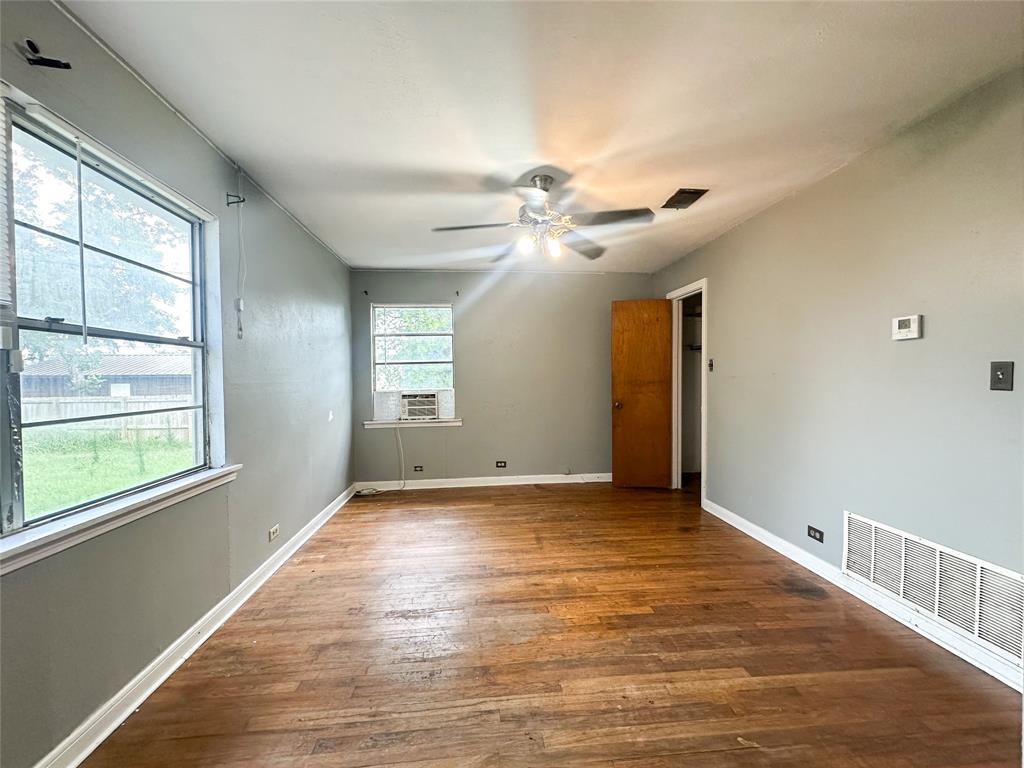 407 Bremond Street Franklin, TX 77856 - Photo 11 of 20