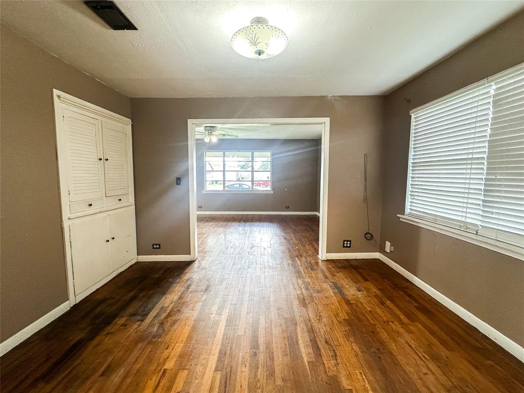 407 Bremond Street Franklin, TX 77856 - Photo 8 of 20