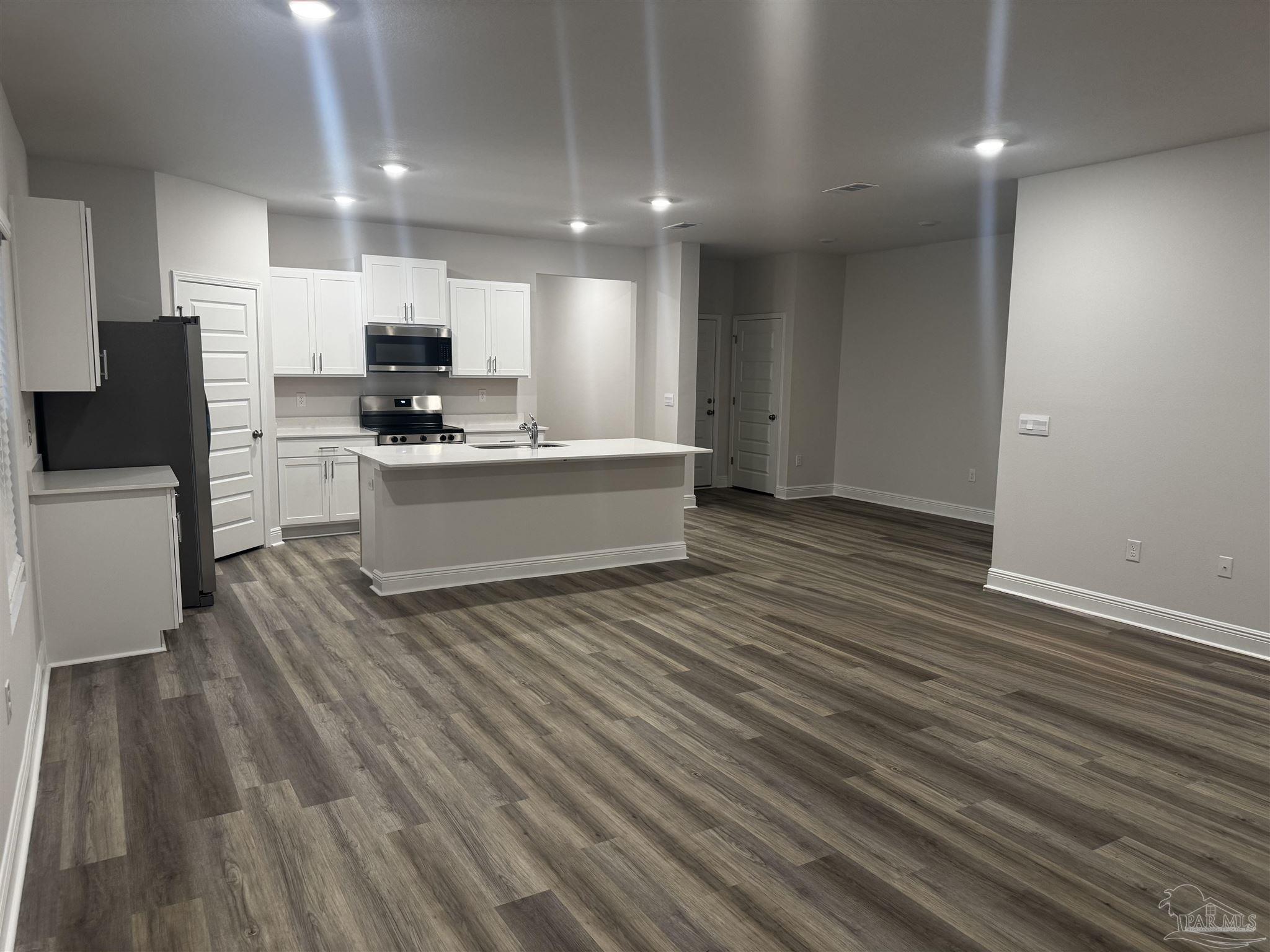 8057 Fir Tree Drive Milton, FL 32583 - Photo 4 of 30