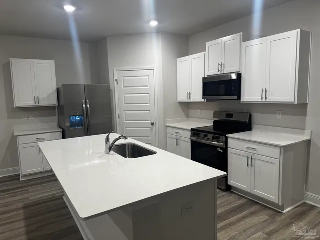 $2,625 | 8057 Fir Tree Drive, Milton, FL 32583