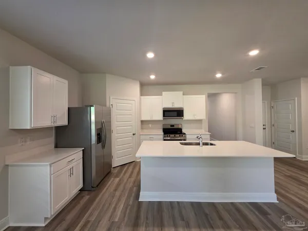 $2,550 | 8057 Fir Tree Drive, Milton, FL 32583
