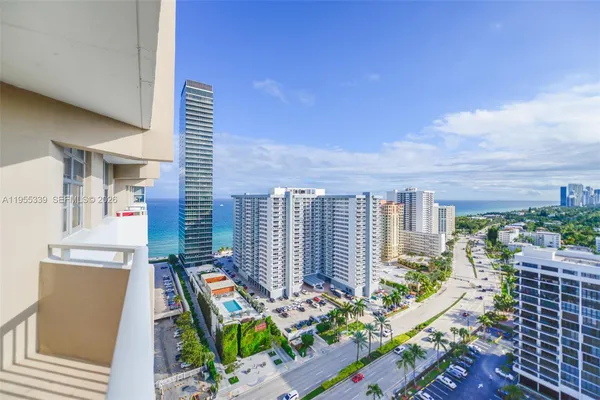 $2,550 | 1985 South Ocean Drive, Unit 22L, Hallandale Beach, FL 33009