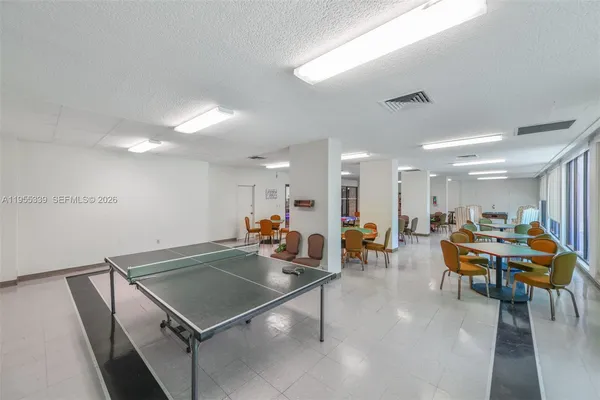 $2,550 | 1985 South Ocean Drive, Unit 22L, Hallandale Beach, FL 33009