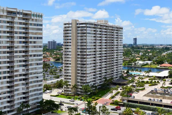 $2,550 | 1985 South Ocean Drive, Unit 22L, Hallandale Beach, FL 33009