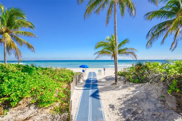 $2,550 | 1985 South Ocean Drive, Unit 22L, Hallandale Beach, FL 33009