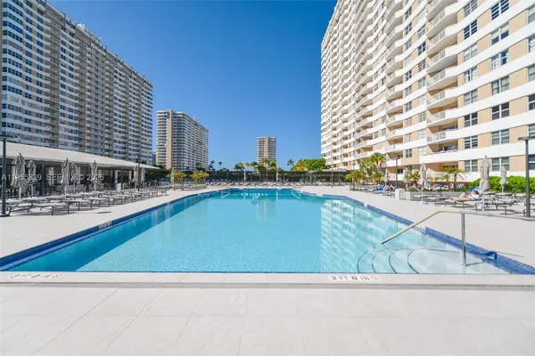 $2,550 | 1985 South Ocean Drive, Unit 22L, Hallandale Beach, FL 33009