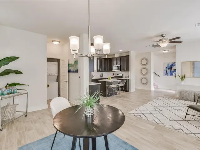 $2,150 | 1916 Warely Lane, Austin, TX 78741