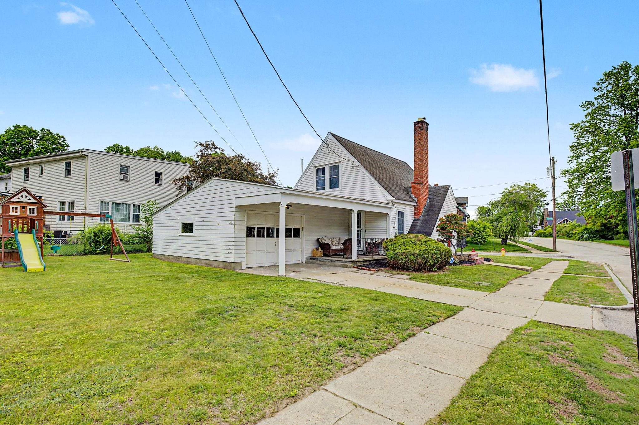 171 Kenney Street Manchester, NH 03103 - Photo 24 of 60
