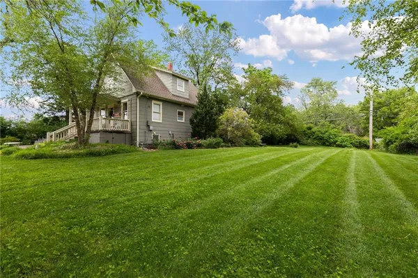 $180,000 | 6904 West 79th Street, Overland Park, KS 66204