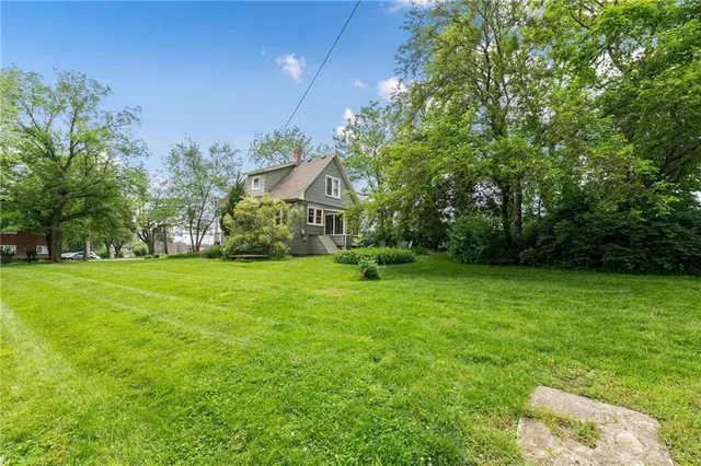 $190,000 | 6904 West 79th Street, Overland Park, KS 66204