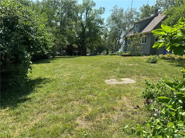 $190,000 | 6904 West 79th Street, Overland Park, KS 66204