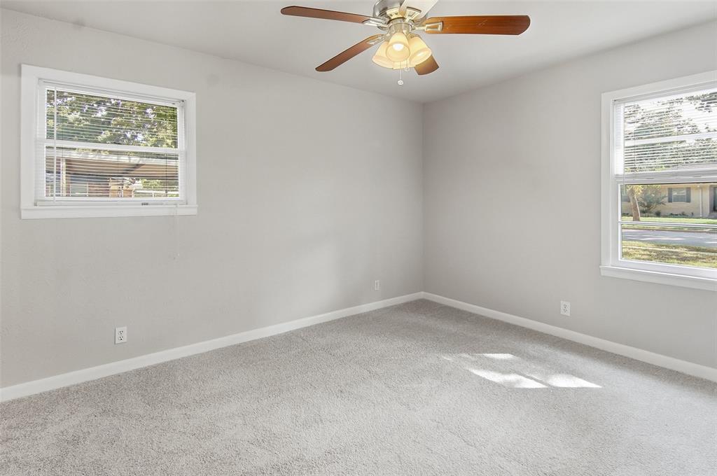 1704 Robin Road Pantego, TX 76013 - Photo 24 of 33 Gallery Image 24