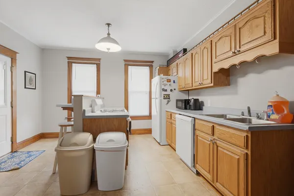 $214,900 | 1719-1721 West 16th Street, Davenport, IA 52804