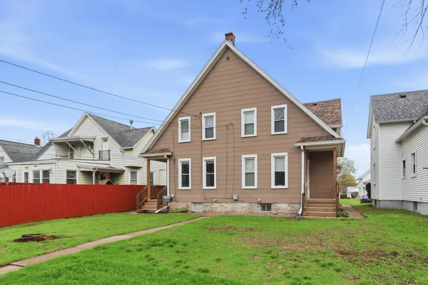$214,900 | 1719-1721 West 16th Street, Davenport, IA 52804