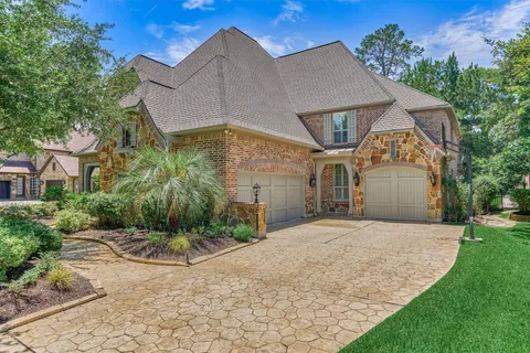 $1,900,000 | 66 South Player Manor Circle, The Woodlands, TX 77382