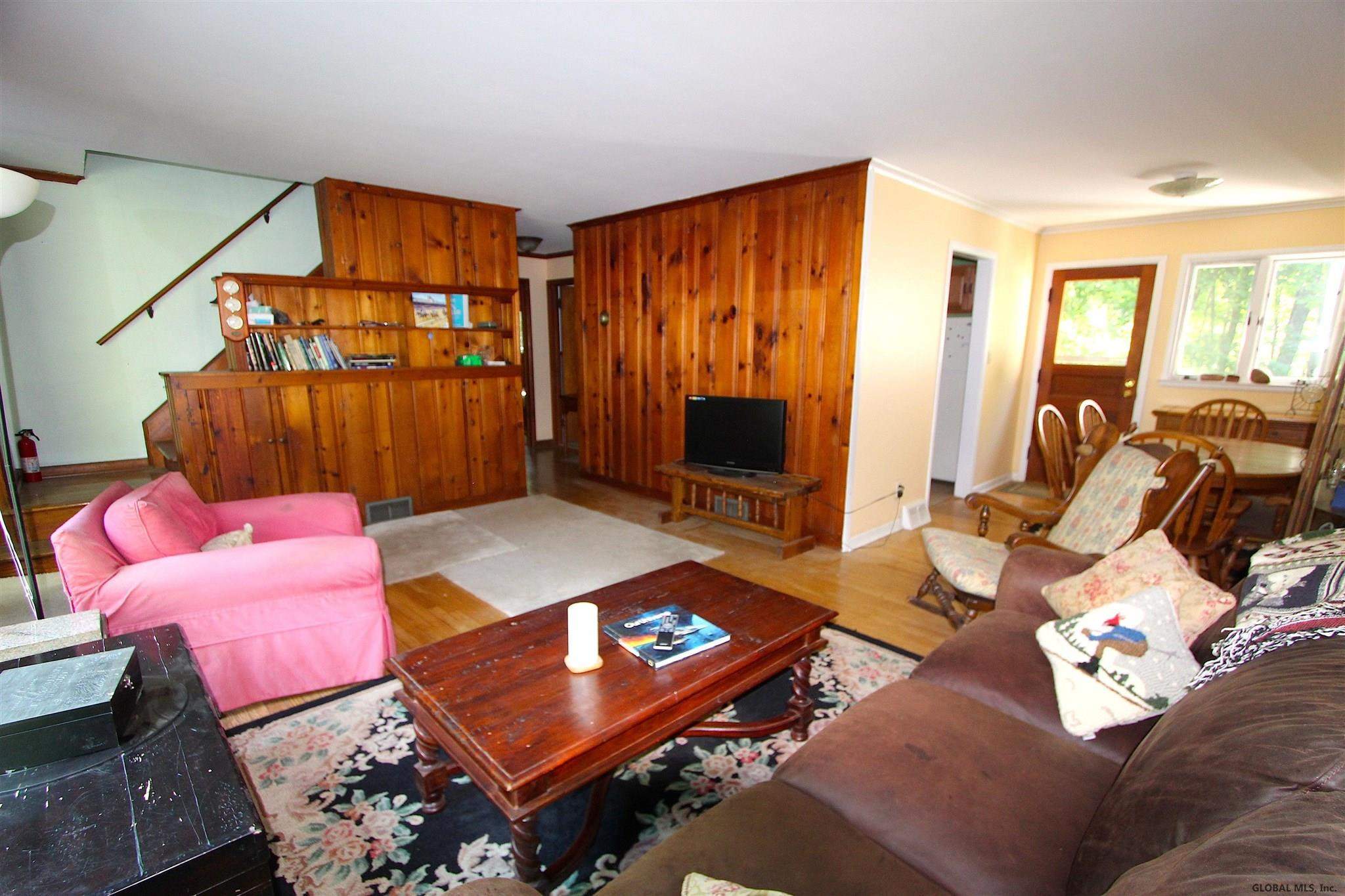 26 Bullock Road Slingerlands, NY 12159 - Photo 6 of 25 Photo 6