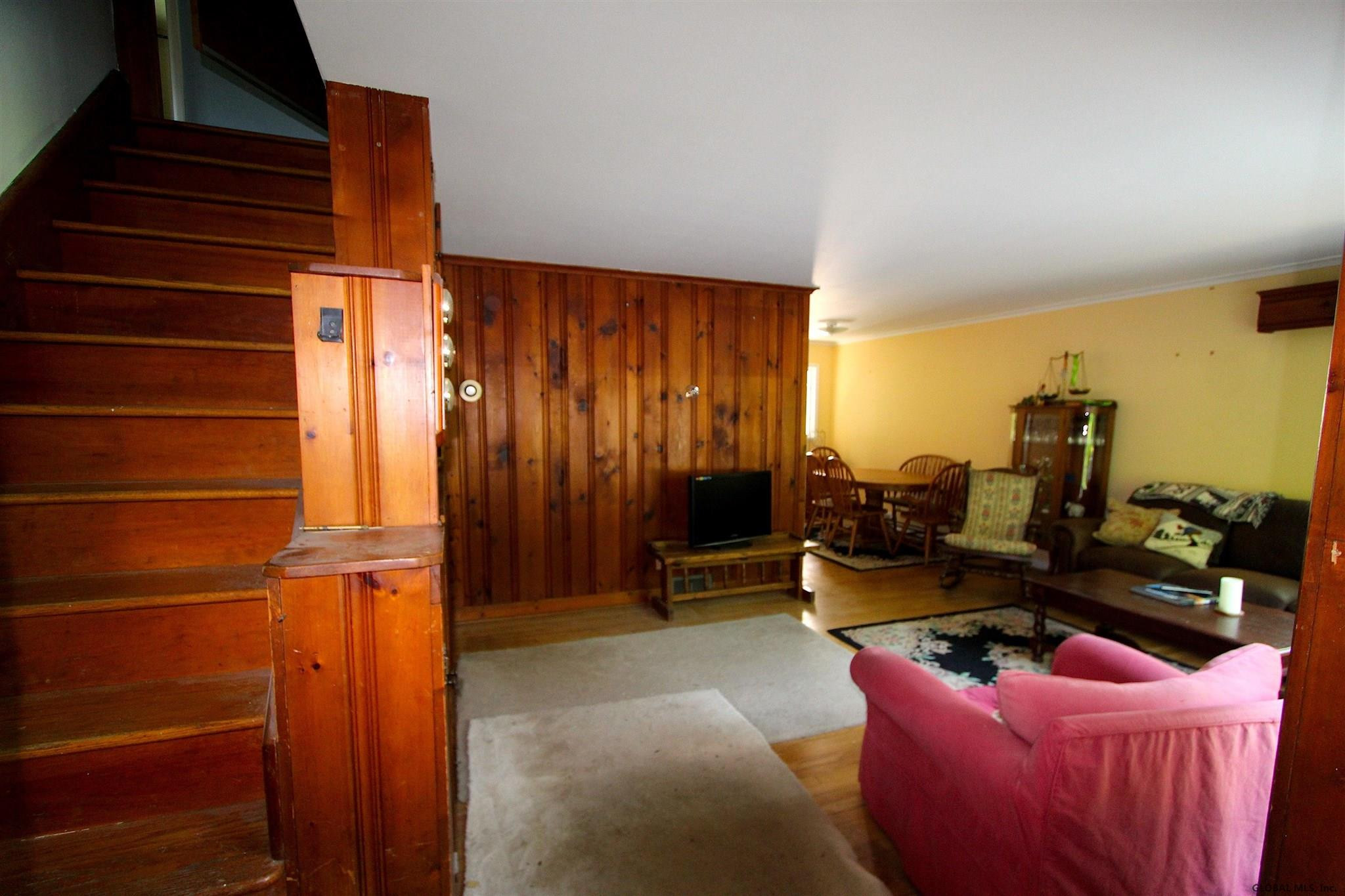 26 Bullock Road Slingerlands, NY 12159 - Photo 7 of 25 Photo 7