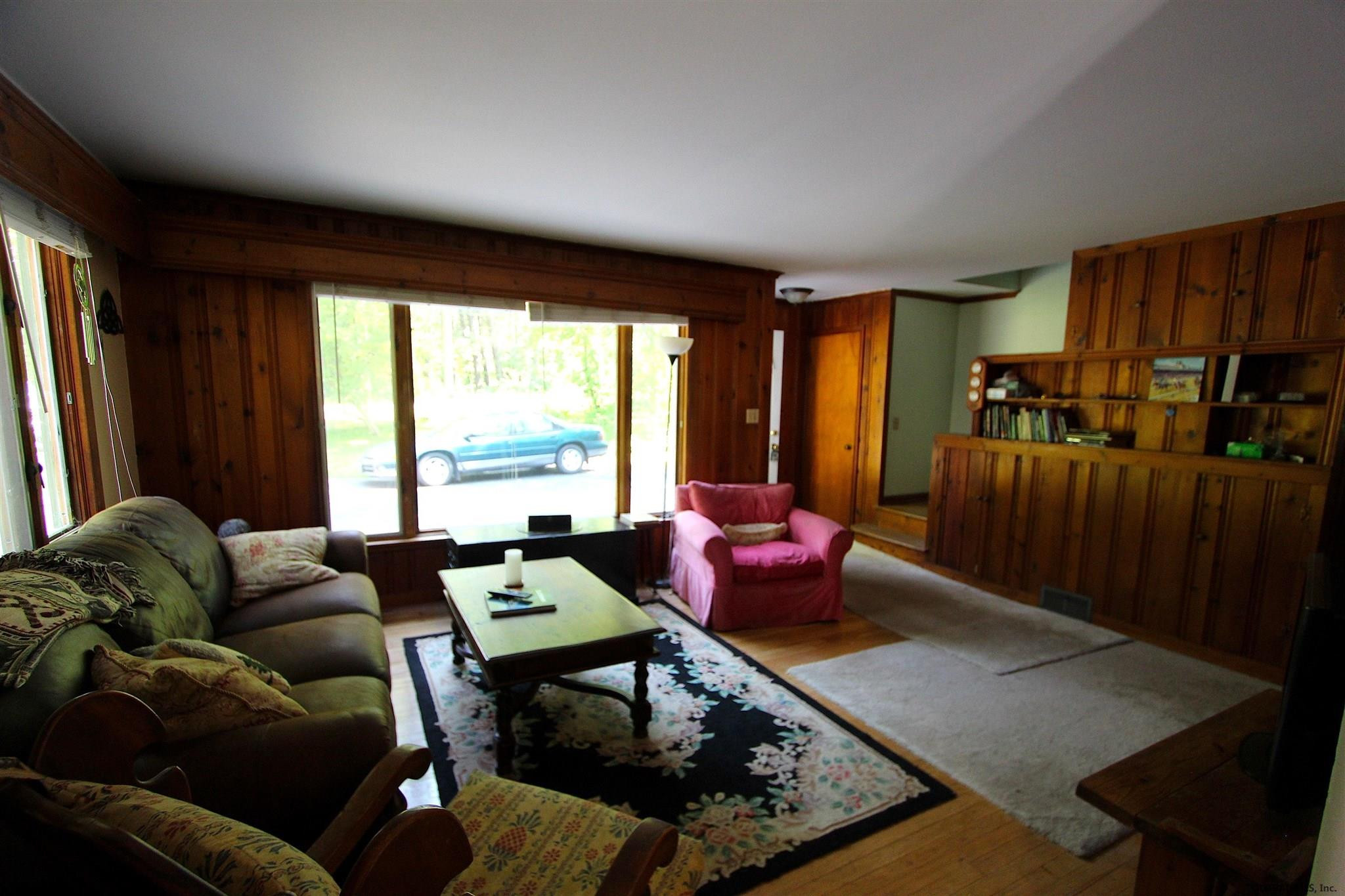 26 Bullock Road Slingerlands, NY 12159 - Photo 8 of 25 Photo 8