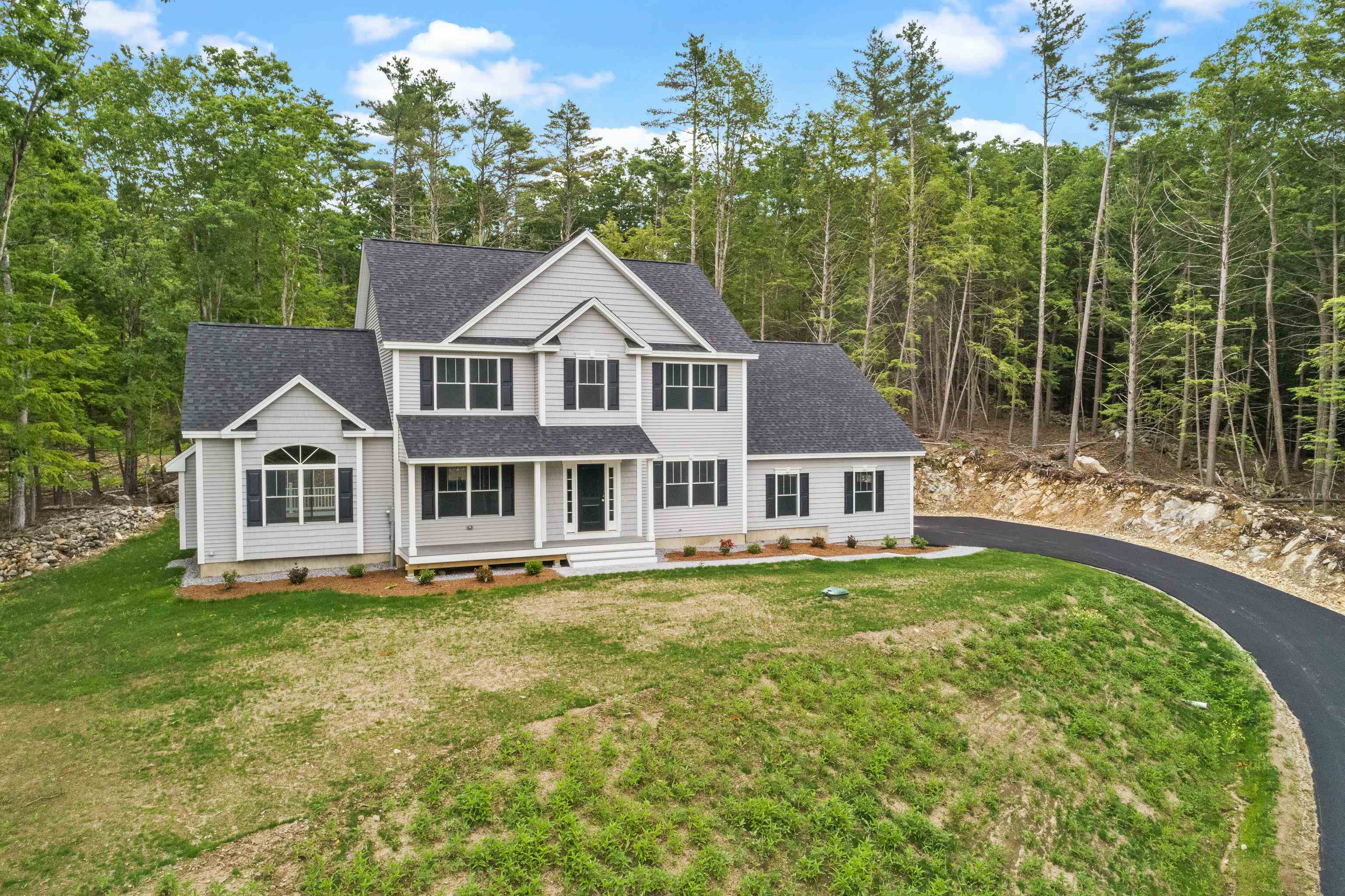 308 Montelona Road Goffstown, NH 03045 - Photo 5 of 30