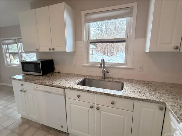$2,700 | 179 Heritage Hills, Unit A, Somers, NY 10589