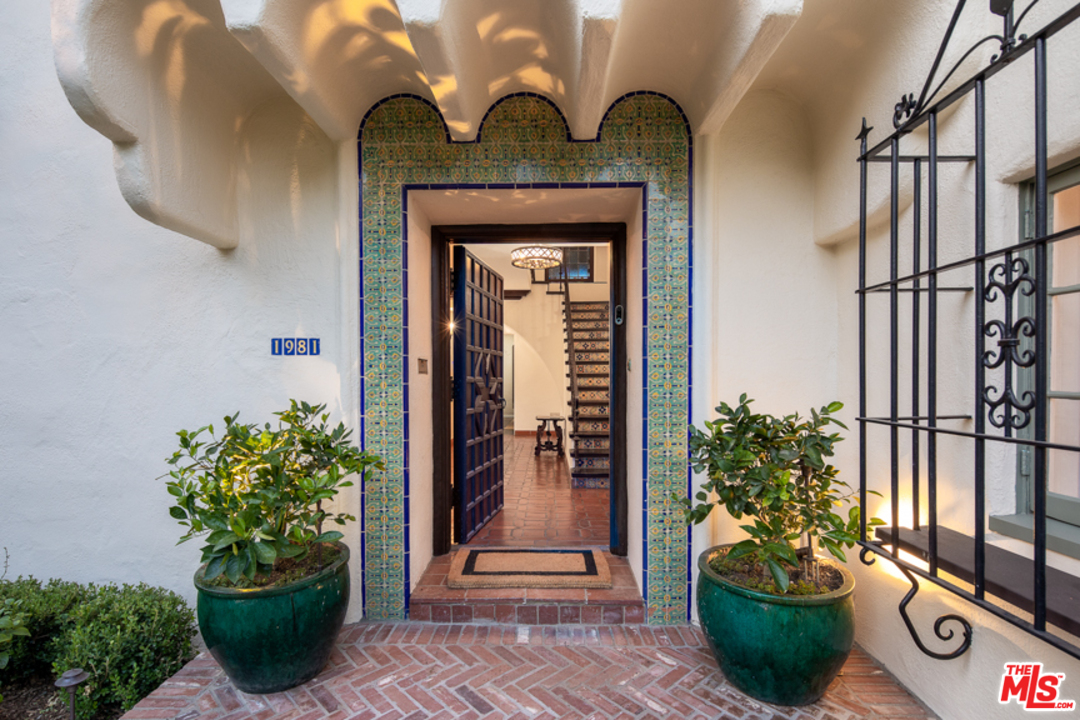 1981 San Pasqual Street Pasadena, CA 91107 - Photo 3 of 41