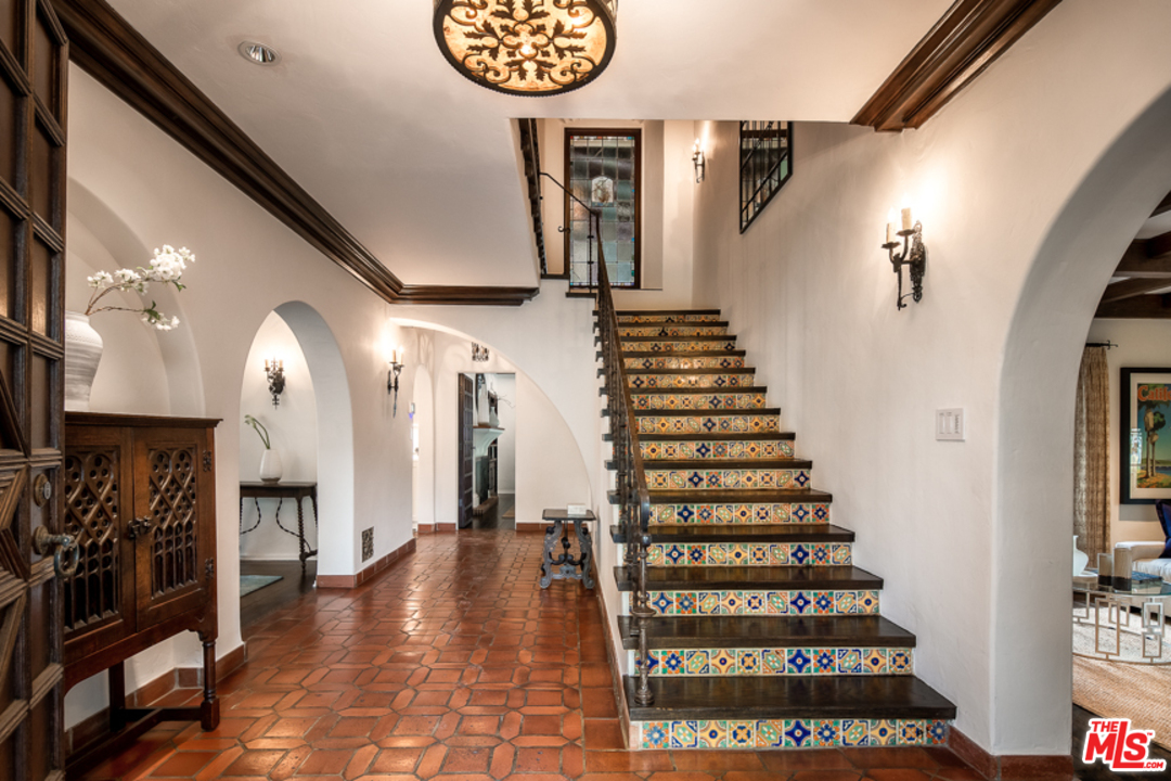 1981 San Pasqual Street Pasadena, CA 91107 - Photo 4 of 41