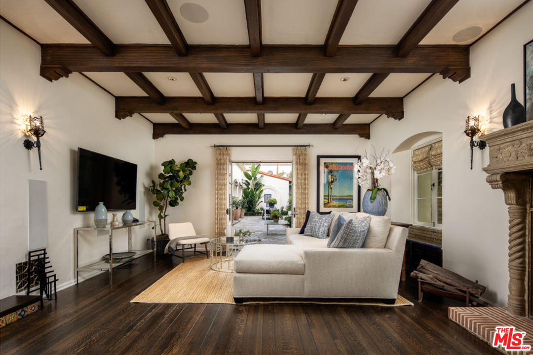 1981 San Pasqual Street Pasadena, CA 91107 - Photo 8 of 41