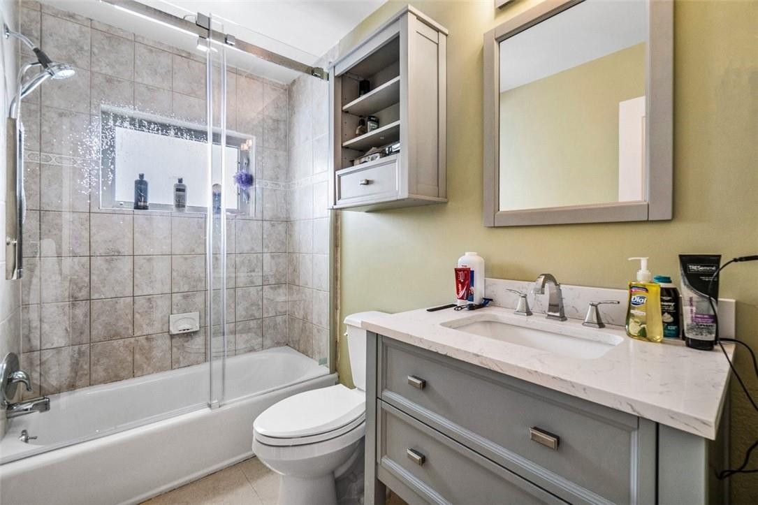 2610 Northeast 43rd Street Lighthouse Point, FL 33064 - Photo 26 of 35 Guest Bath