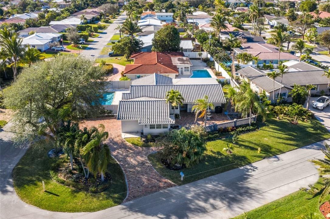 2610 Northeast 43rd Street Lighthouse Point, FL 33064 - Photo 3 of 35 Photo 3