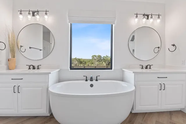 $985,000 | 115 Encanto Place, Austin, TX 78737