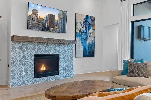 $985,000 | 115 Encanto Place, Austin, TX 78737