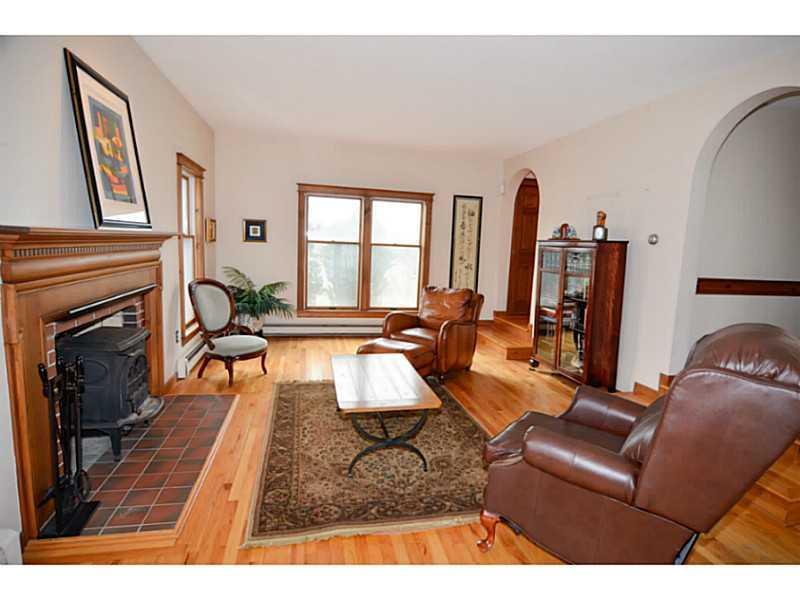 24 Field Road Cumberland Center, ME 04021 - Photo 3 of 24 Living Room.