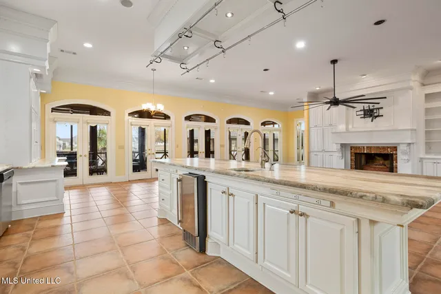 $745,000 | 148 Belle Pointe Circle, Madison, MS 39110