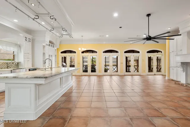 $699,900 | 148 Belle Pointe Circle, Madison, MS 39110