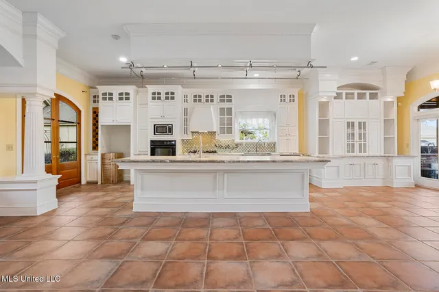 $699,900 | 148 Belle Pointe Circle, Madison, MS 39110