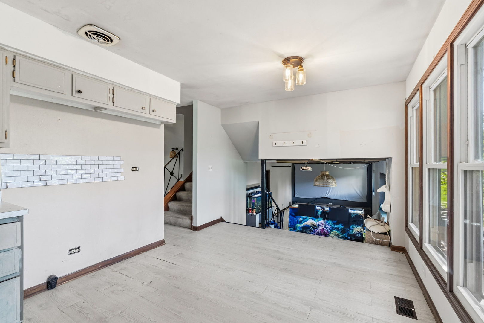 725 Old Post Road Buffalo Grove, IL 60089 - Photo 10 of 26 Gallery Image 10