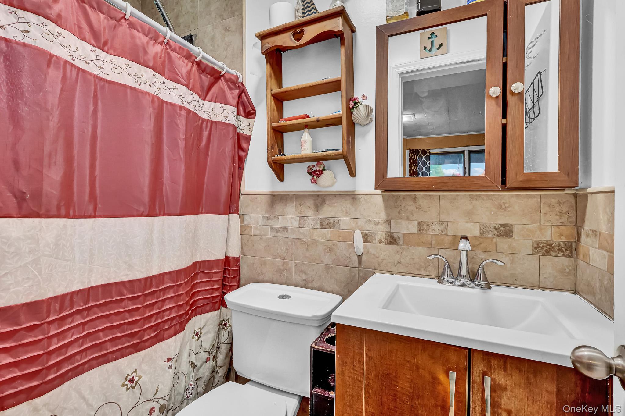 24 Charter Road Selden, NY 11784 - Photo 19 of 27 Gallery Image 19