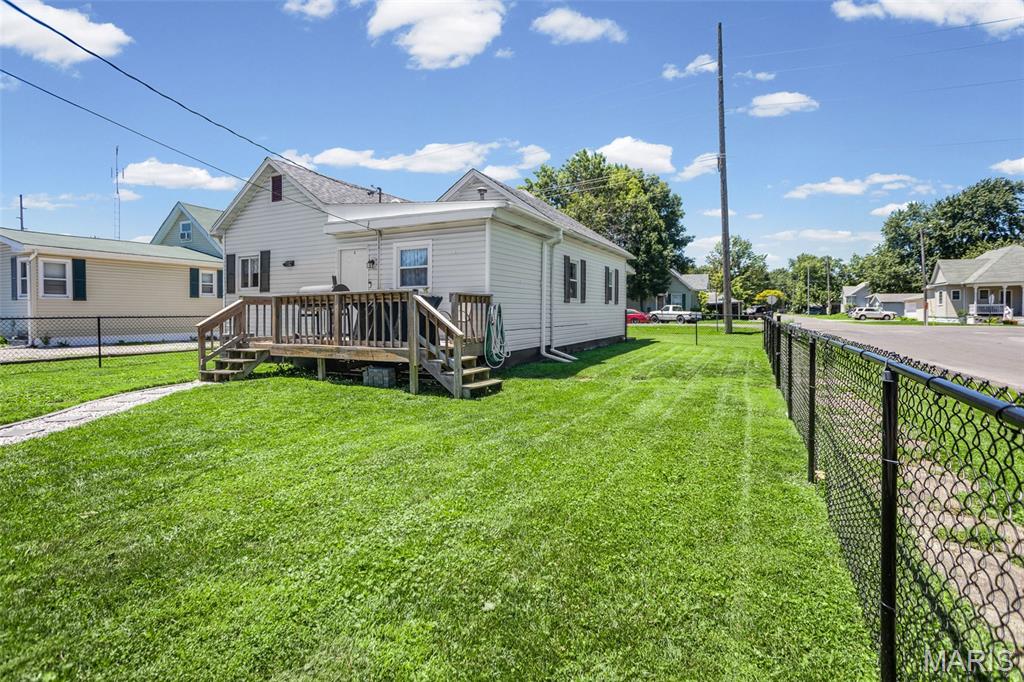 1001 South Macoupin Street Gillespie, IL 62033 - Photo 10 of 38