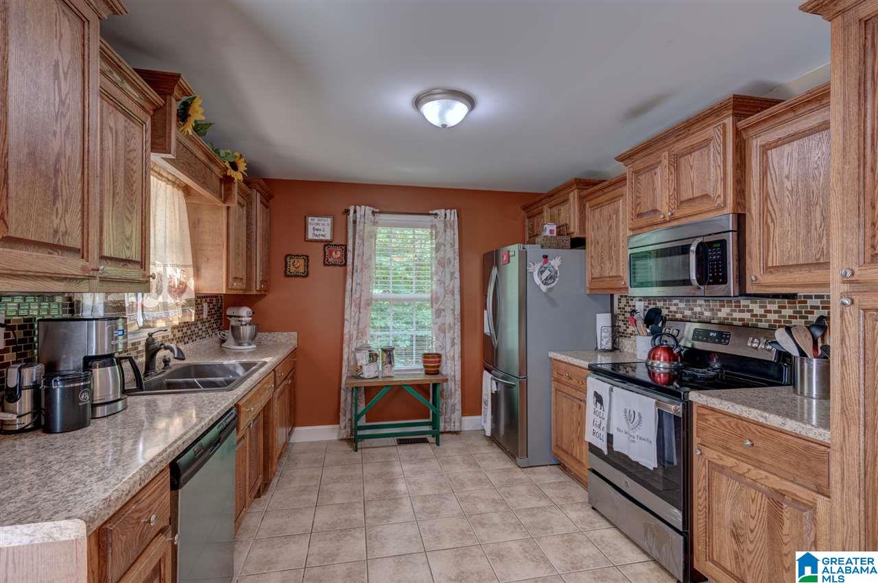 1023 Mountain Lake Road Warrior, AL 35180 - Photo 6 of 29