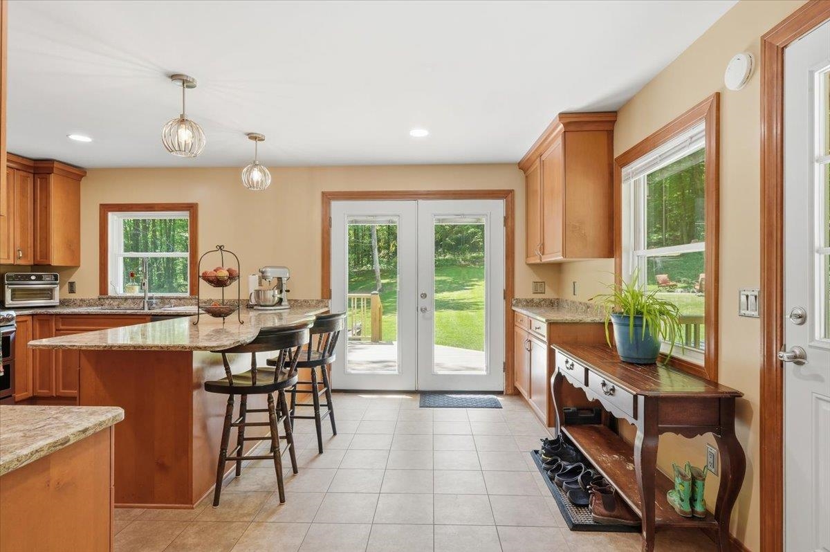207 Camp Kiniya Road Colchester, VT 05446 - Photo 11 of 35