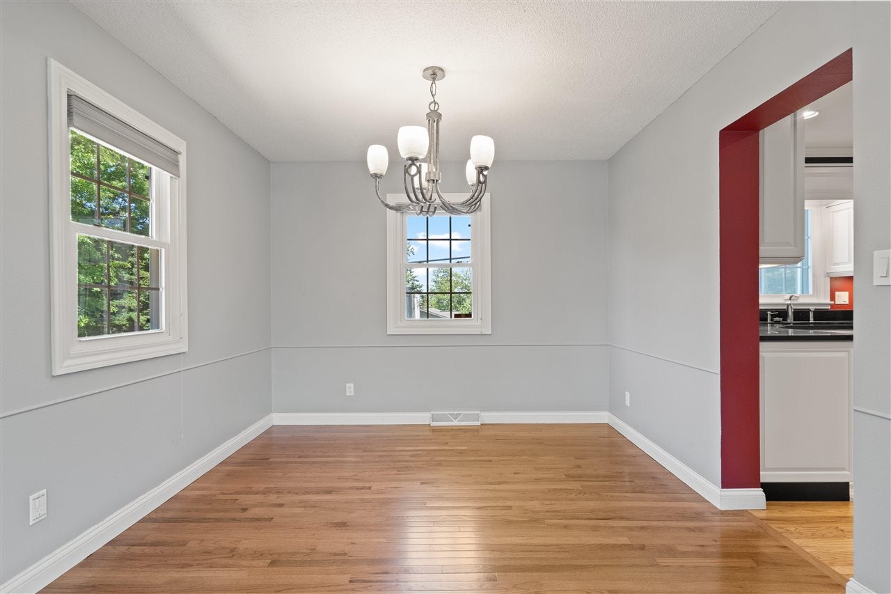 3712 Wenig Road Northeast Cedar Rapids, IA 52402 - Photo 7 of 38 Gallery Image 7