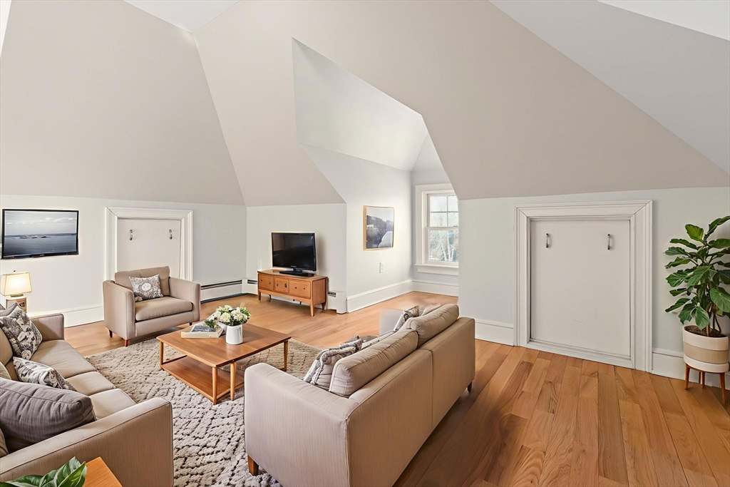 17 Church Street Newbury, MA 01922 - Photo 29 of 42