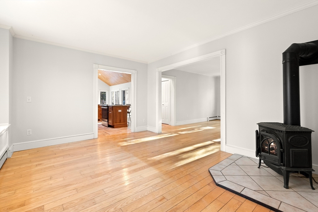 17 Church Street Newbury, MA 01922 - Photo 7 of 42