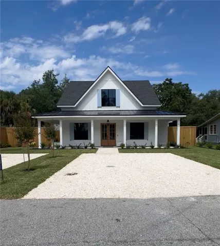 $1,200,000 | 1912 1st Avenue, St. Simons Island, GA 31522