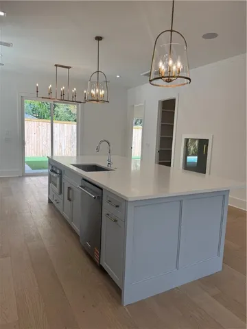 $1,200,000 | 1912 1st Avenue, St. Simons Island, GA 31522