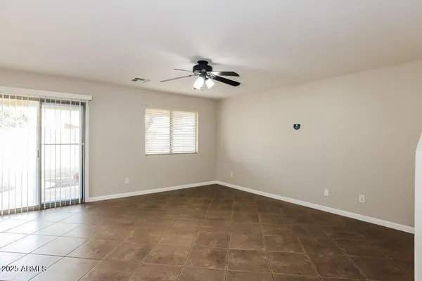 $2,125 | 11808 West Dos Rios Drive, Sun City, AZ 85373