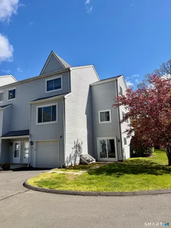 $2,500 | 69 Northwest Drive, Unit 60, Plainville, CT 06062
