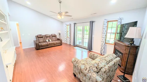 $234,900 | 2525 Lincoln Street, Emporia, KS 66801