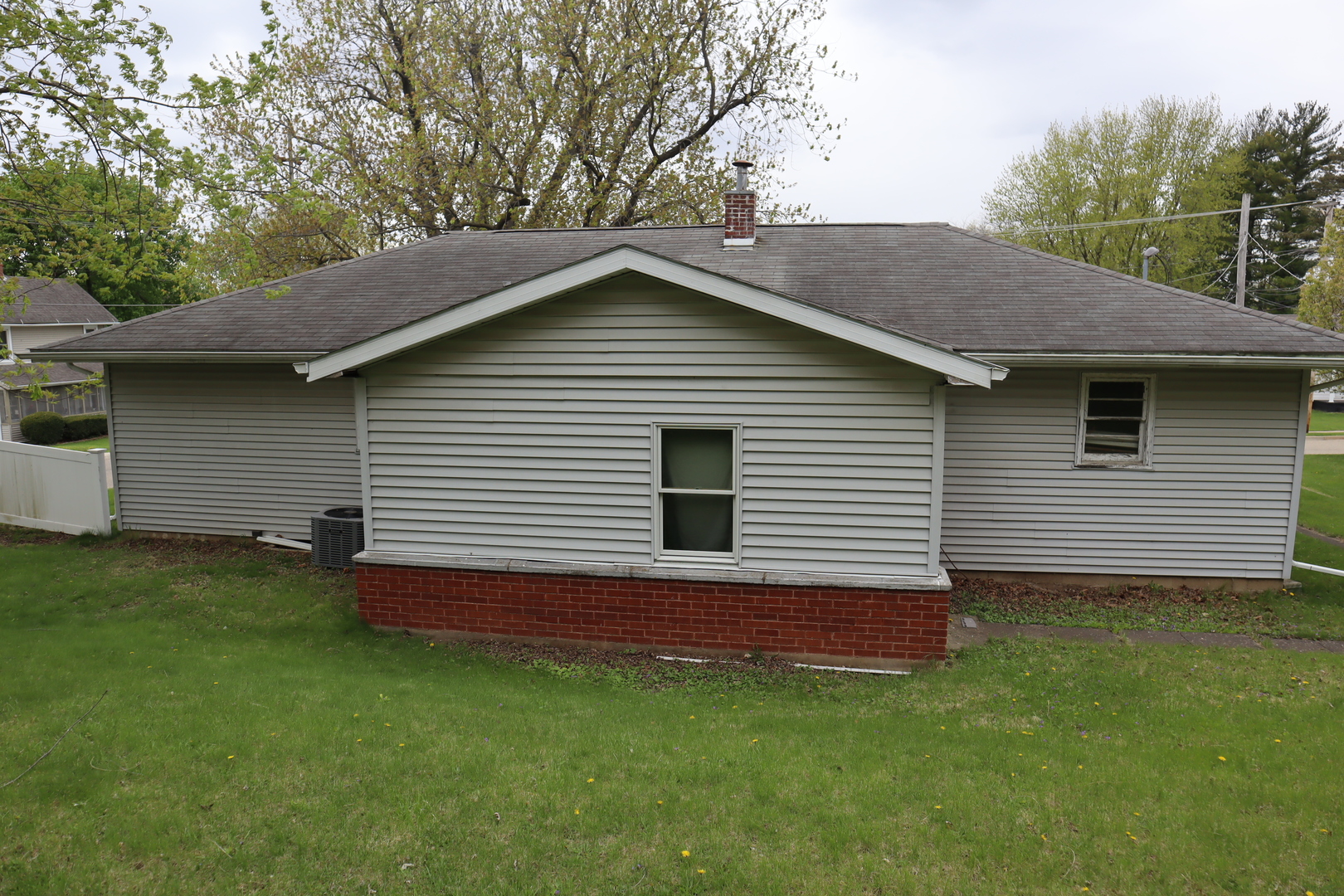 100 North 5th Street Walnut, IL 61376 - Photo 11 of 16 Gallery Image 11